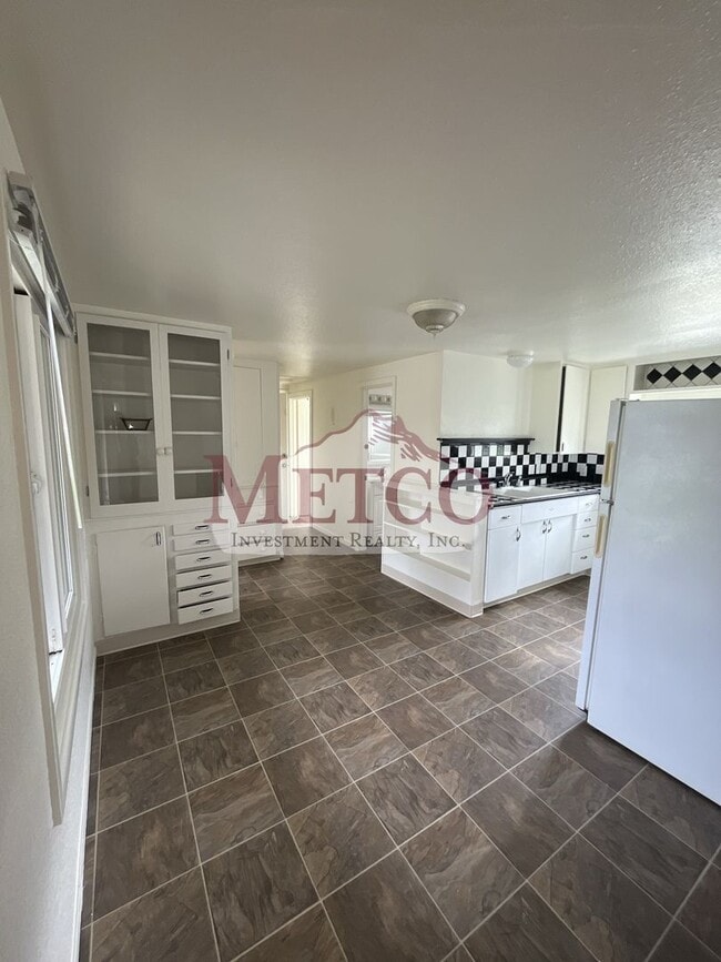 Building Photo - 22804