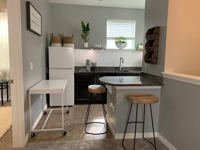 Foto del edificio - 8365 Lookout Pointe Dr