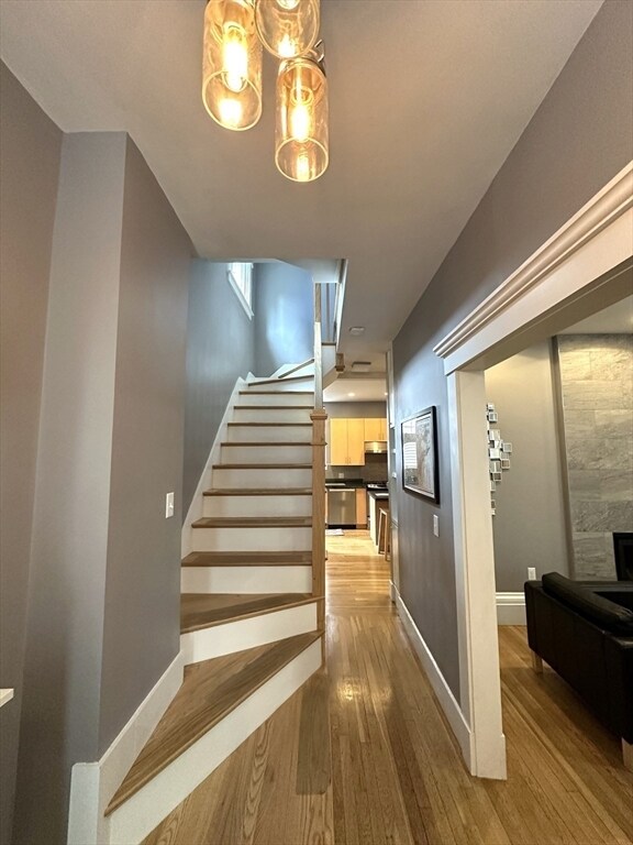Building Photo - 315 Windsor St