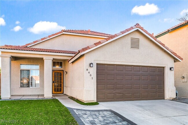 Foto del edificio - 8401 Cinnamon Hill Ave