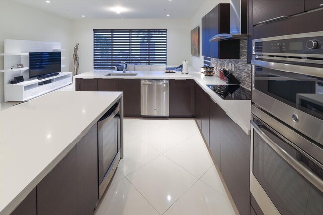 Foto del edificio - 10501 NW 66th St