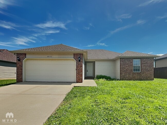 Building Photo - 4876 W Skyler Dr