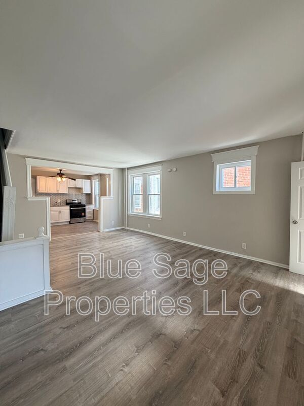 Building Photo - 425 Pusey Ave