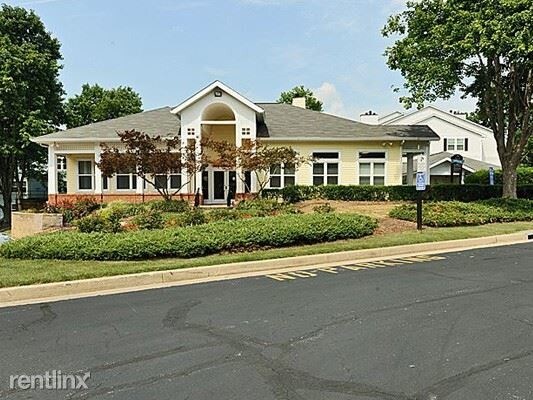 Primary Photo - 1 Hartley Cir