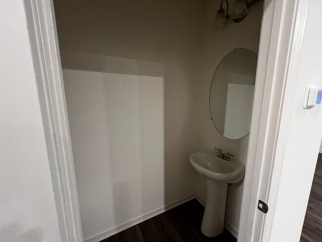 Foto del edificio - Nice 3/2.5 Home in Cartersville- $1,550