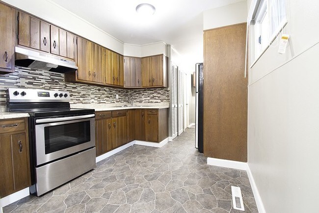 Foto del edificio - Gorgeous Updated 3+BD Ranch in Bedford!!