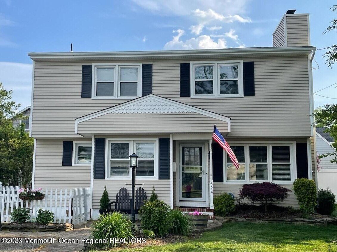 Foto principal - 524 Delaware Ave