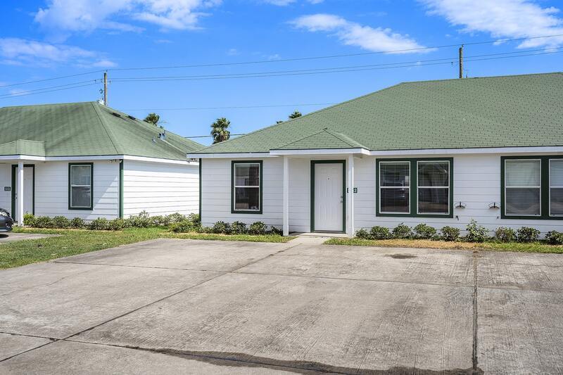 5146 Caicos Calle, Dickinson, TX 77539 Condo for Rent in Dickinson