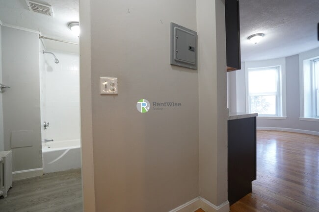 Photo - 1124 Commonwealth Ave Apartment