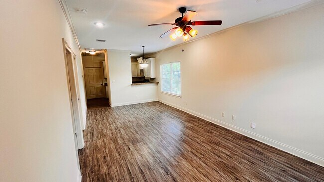 Foto del edificio - 2709 Enterprise Blvd