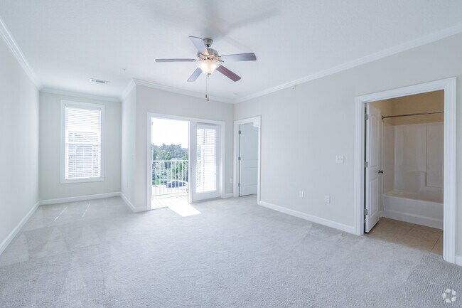 1HAB, 1BA - Groves at Town Center