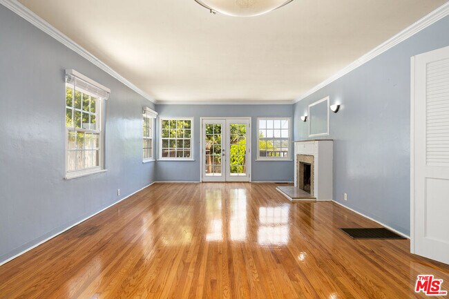 Foto del edificio - 4141 W 62nd St