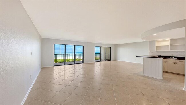 Building Photo - 420 Beach Rd
