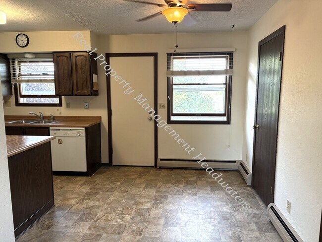 Foto del edificio - 2114 Billings Ave