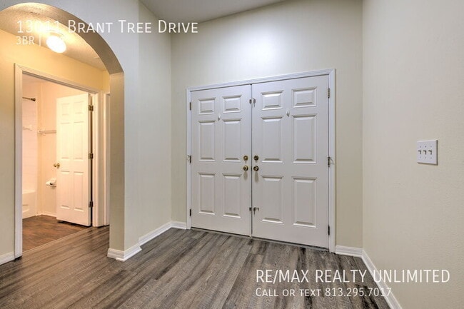 Building Photo - 13011 Brant Tree Dr