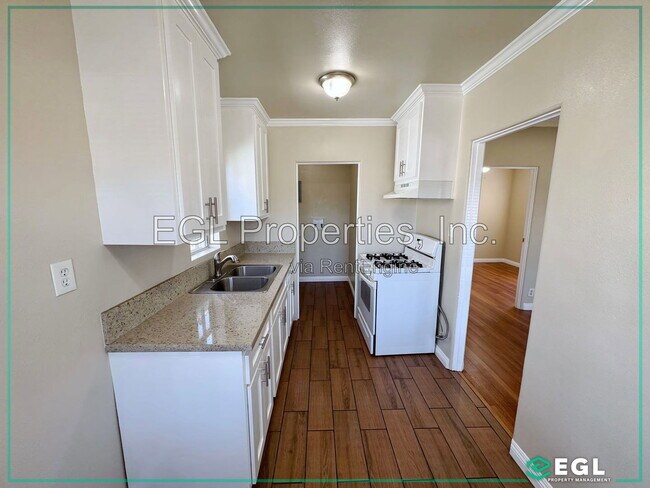 Foto del edificio - 648 W 91st St