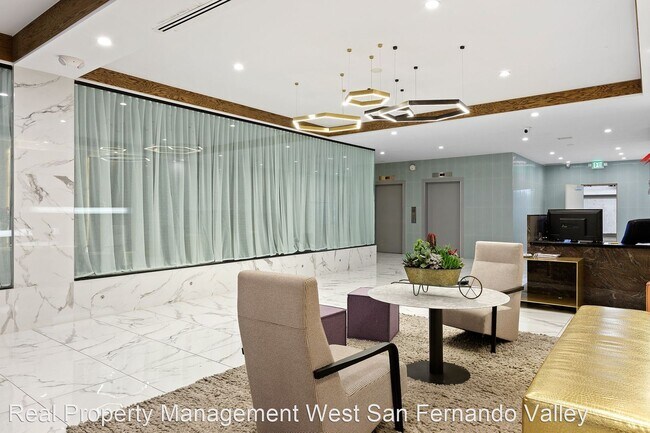 Foto del edificio - 4460 Wilshire Blvd