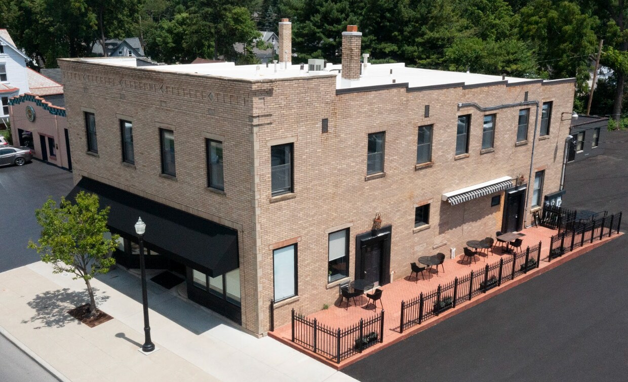 Foto principal - 74 N State St