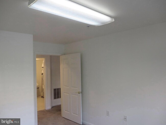 Building Photo - 12240 Roundwood Rd