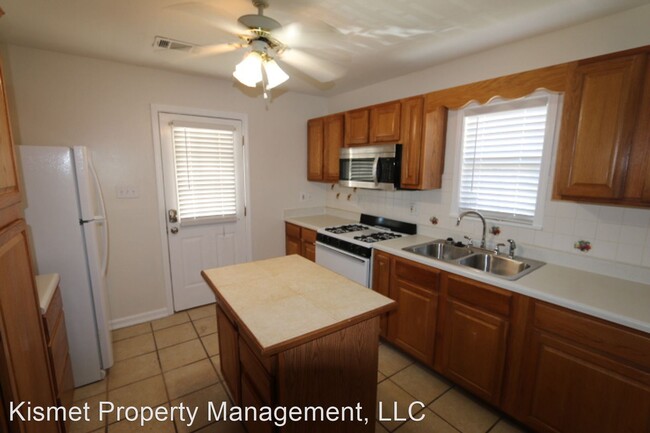 Building Photo - 2 br, 1 bath House - 4009 Forest Hill Iren...