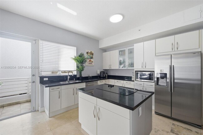 Foto del edificio - 832 N Victoria Park Rd