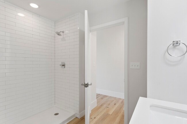 Foto del edificio - 1531 W Howard St