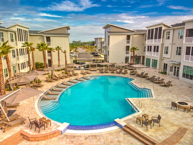 Building Photo - The Lofts At Wildlight