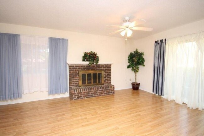 Foto del edificio - 5 Hidden Cove Cir