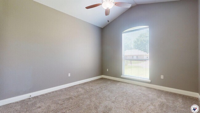 Foto del edificio - 6908 Woodmere Ct