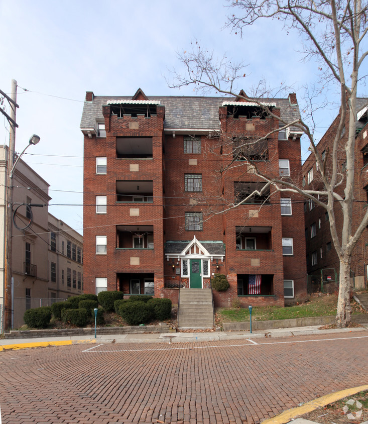 Building Photo - 732 Roselawn Ave