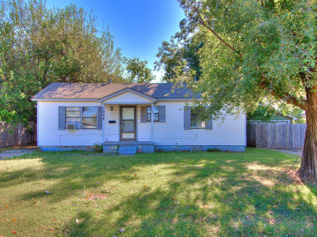 1004 Sandra Dr, Midwest City, OK 73110 House for Rent in Midwest City