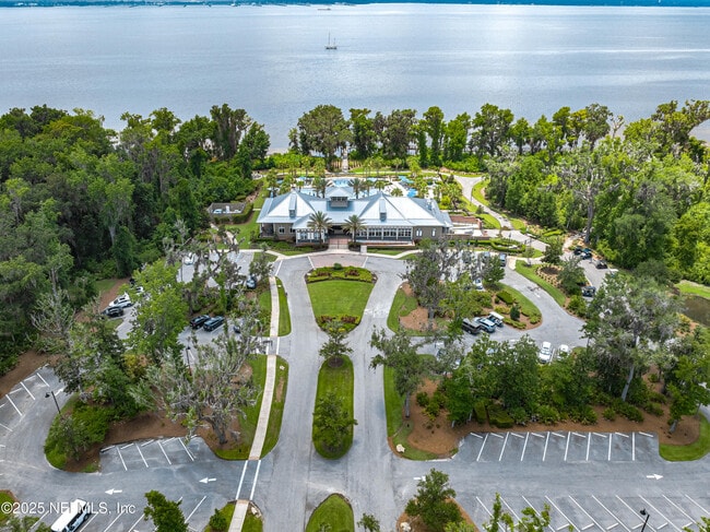 Building Photo - 27 Oak Pk Dr