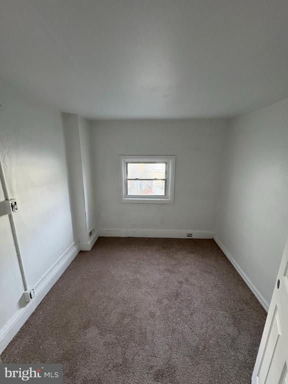 Building Photo - 135 E Miner St