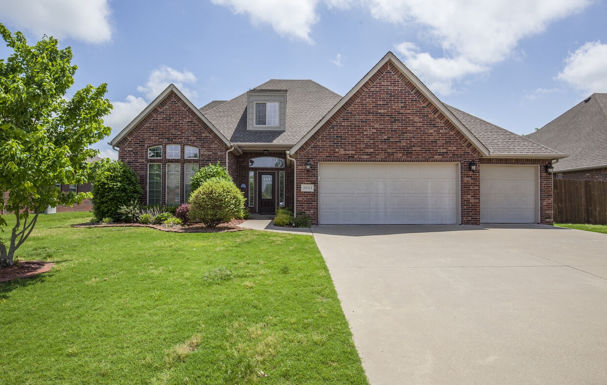 Primary Photo - ***3903 Staverton Drive***
