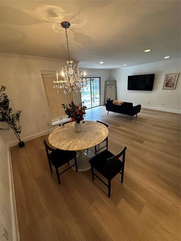 Foto del edificio - 10236 Regal Oaks Dr