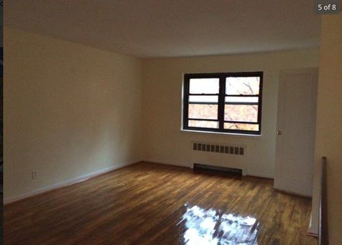 Foto del edificio - 562 Tysens Ln