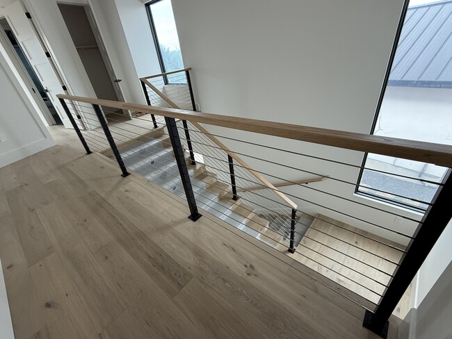 Building Photo - 8001 Kuhn Dr