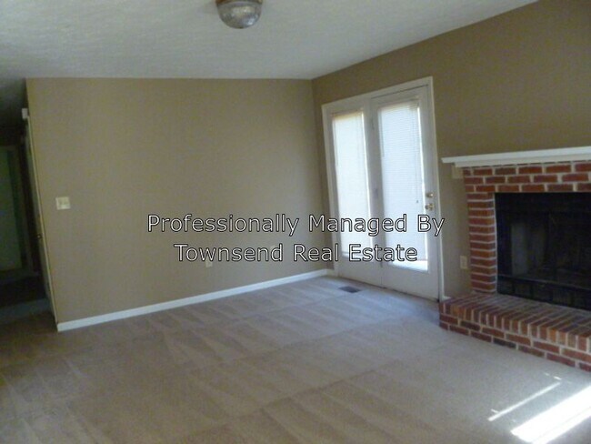 Building Photo - 4148 Village Dr. No Pets