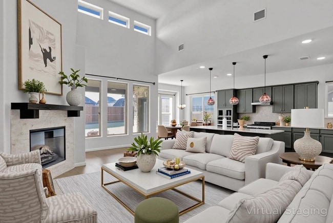 Building Photo - 905 Chinati St