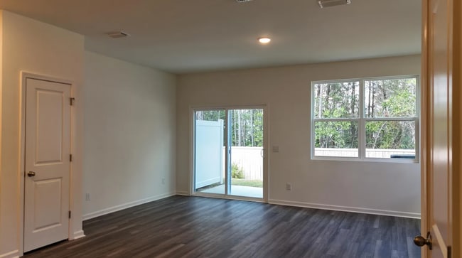 Building Photo - 1501 Scarlett Maple St