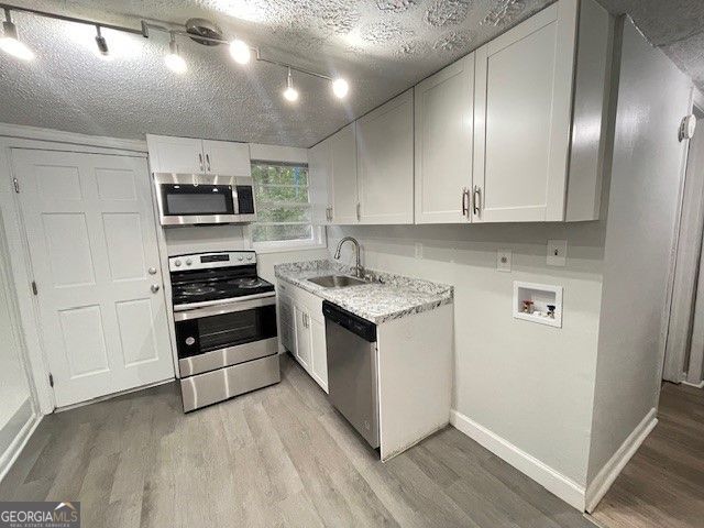 Building Photo - 665 Barnes Dr