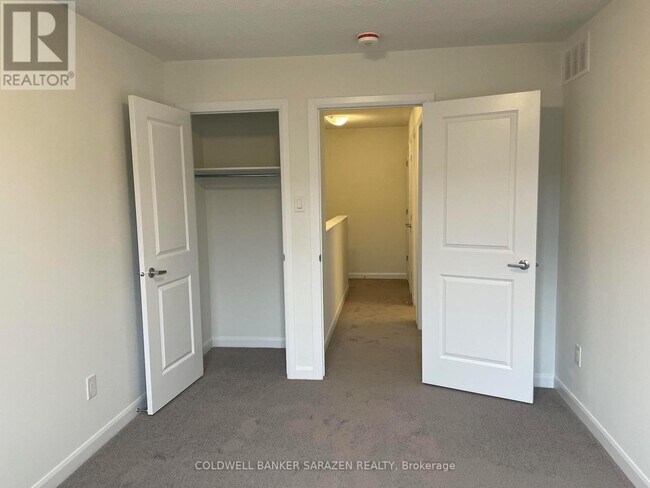 Building Photo - 203 Attwell Private