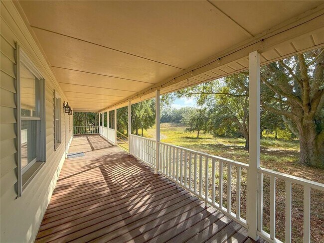 Foto del edificio - 2827 Sanctuary Ln