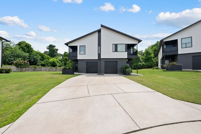 Foto del edificio - 2200-102 Millbank Village CT