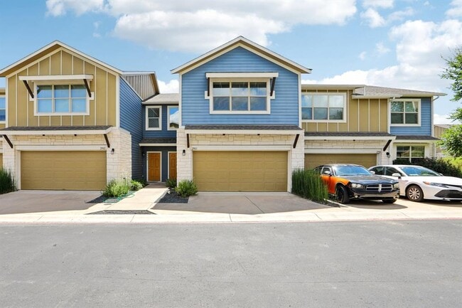 Building Photo - 516 E Slaughter Ln