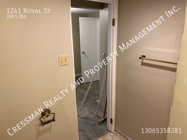 Photo du bâtiment - 2 bed 2 bath House in Regina SK.