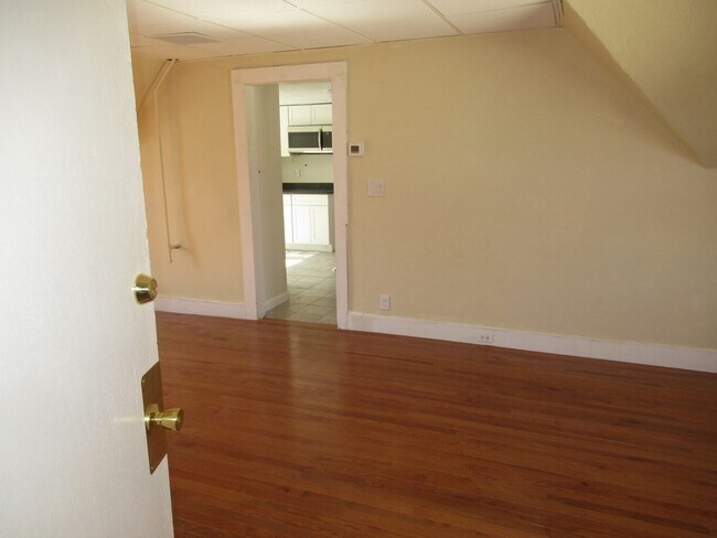 Building Photo - 20 Westfield St