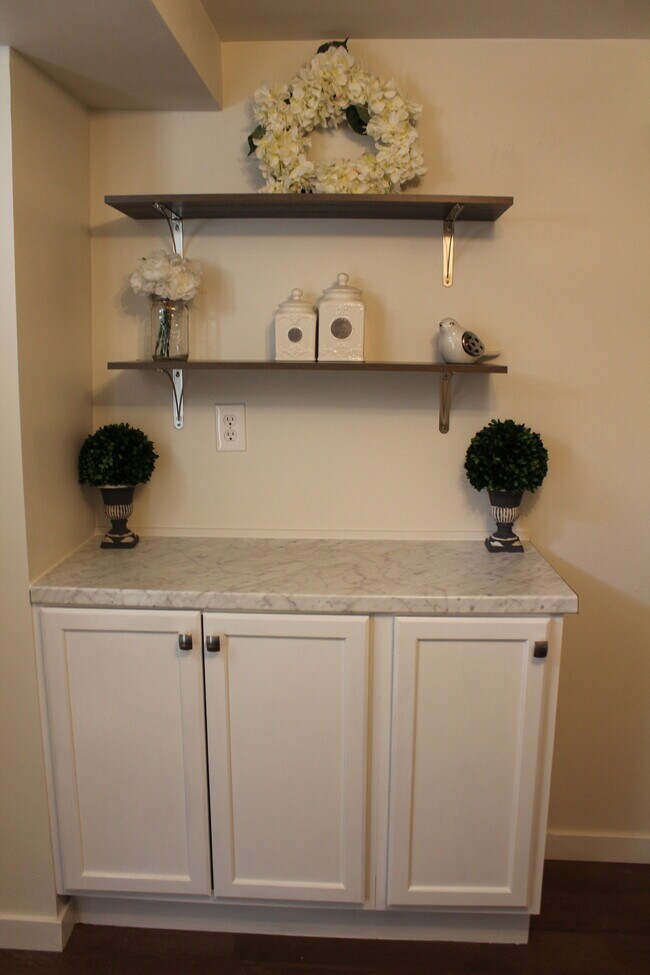 Kitchen - 425 S Loudoun St