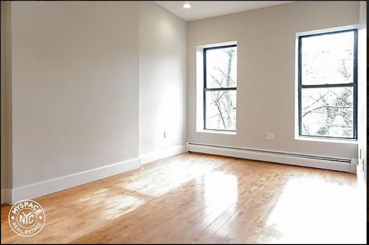 Foto principal - 1158 Fulton St
