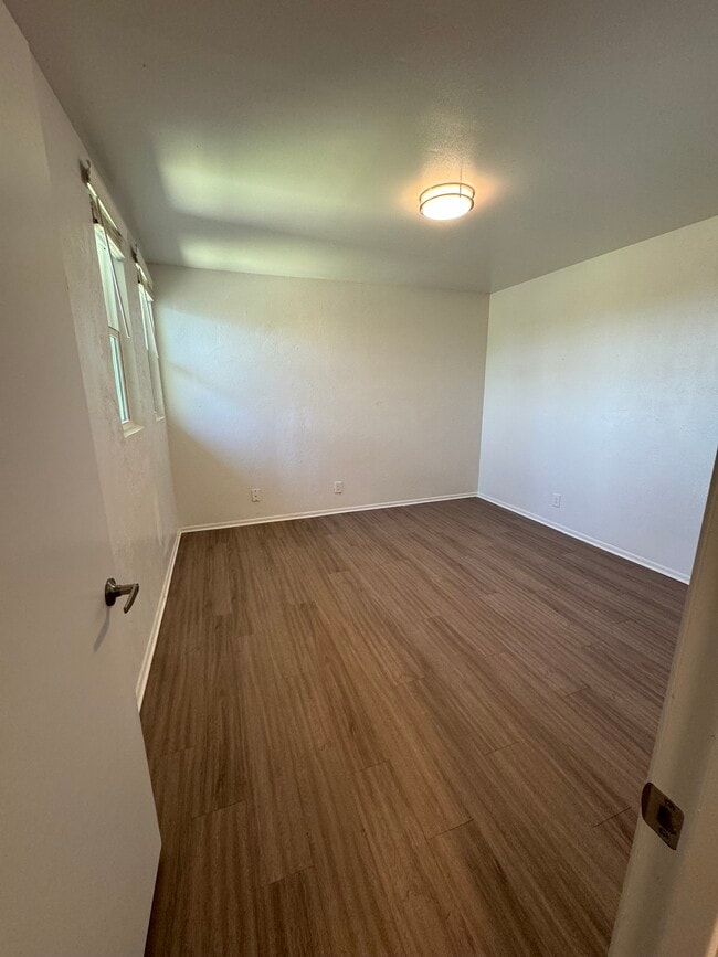 Building Photo - Belle Oaks Apartments